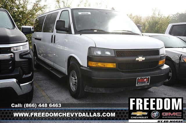 2023 Chevrolet Express Passenger 3500 1LS