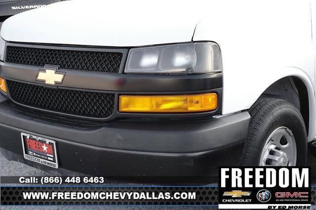 2023 Chevrolet Express Passenger 3500 1LS