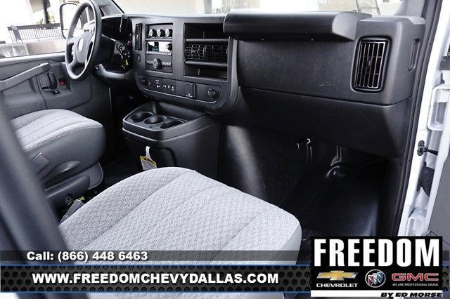 2025 GMC Savana Cargo 2500 Base