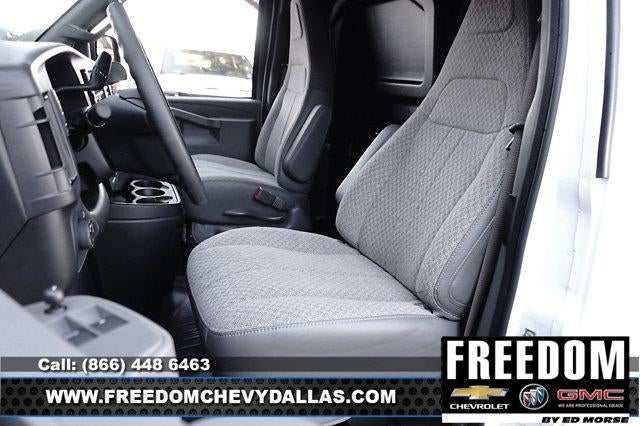 2025 GMC Savana Cargo 2500 Base