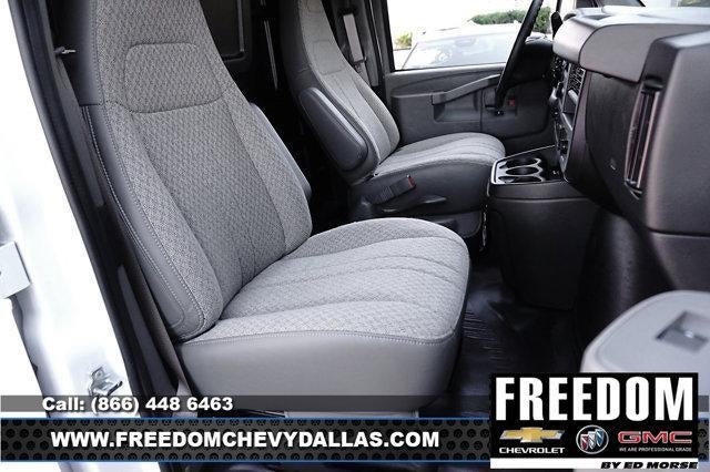 2025 GMC Savana Cargo 2500 Base