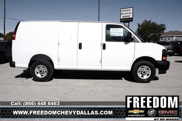2025 GMC Savana Cargo 2500 Base