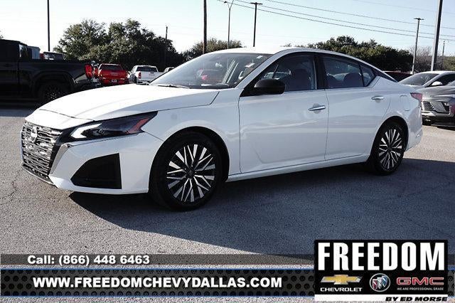 2025 Nissan Altima SV FWD