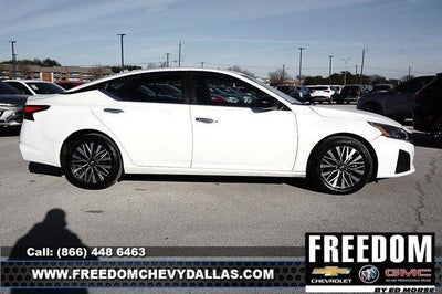 2025 Nissan Altima SV FWD