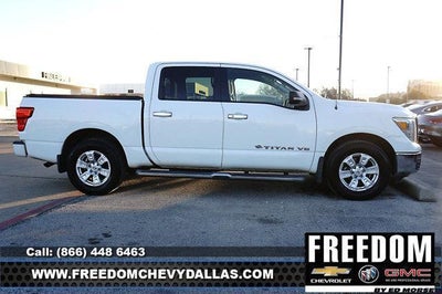 2018 Nissan TITAN SV