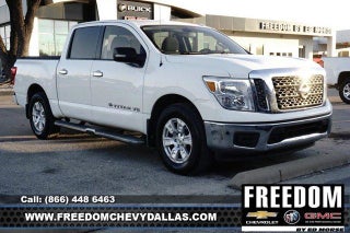 2018 Nissan TITAN SV