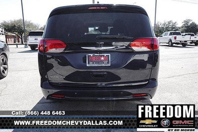 2020 Chrysler Voyager L