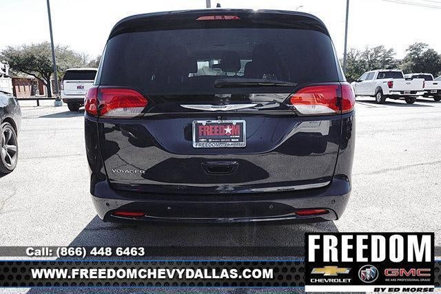 2020 Chrysler Voyager L