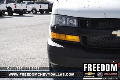 2025 Chevrolet Express Cargo WT