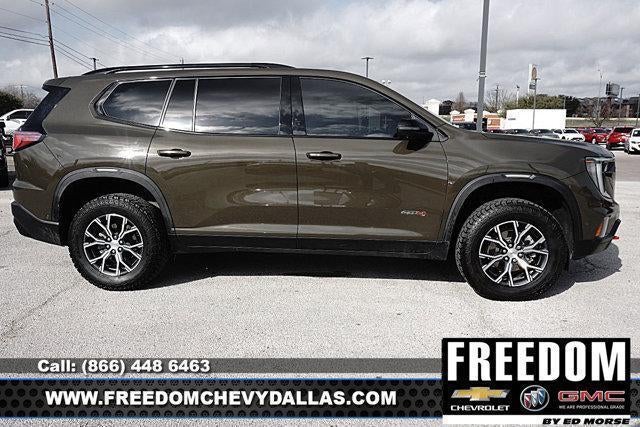 2024 GMC Acadia AT4