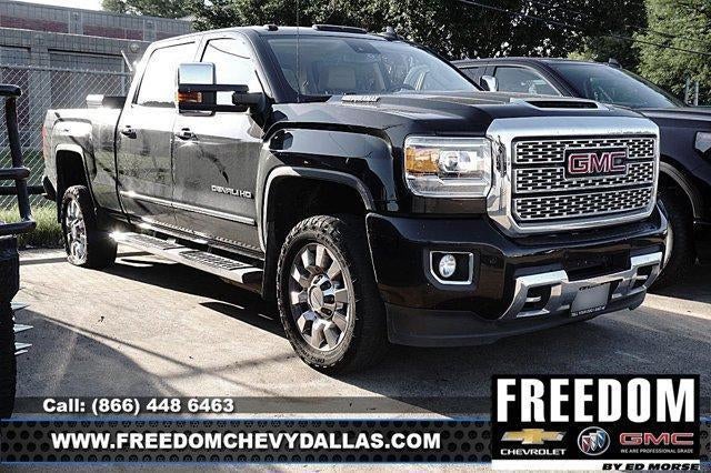 2019 GMC Sierra 4WD Crew Cab Standard Box Denali's photo