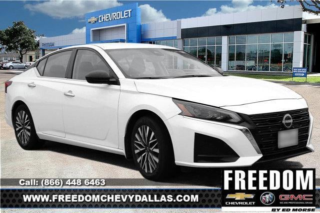 2025 Nissan Altima SV FWD