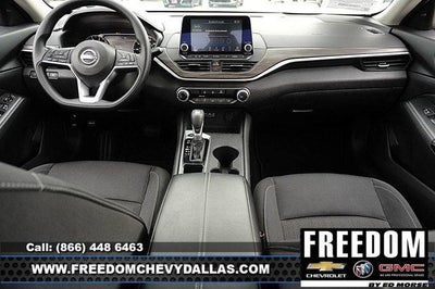 2025 Nissan Altima SV FWD