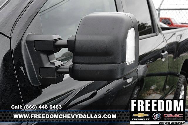 2024 Nissan TITAN XD Crew Cab SV 4x4