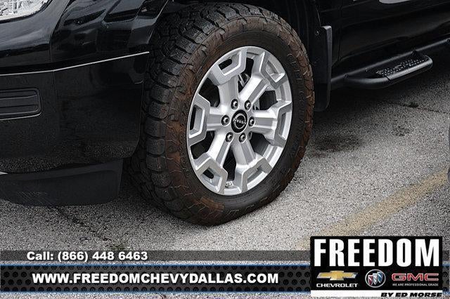 2024 Nissan TITAN XD Crew Cab SV 4x4